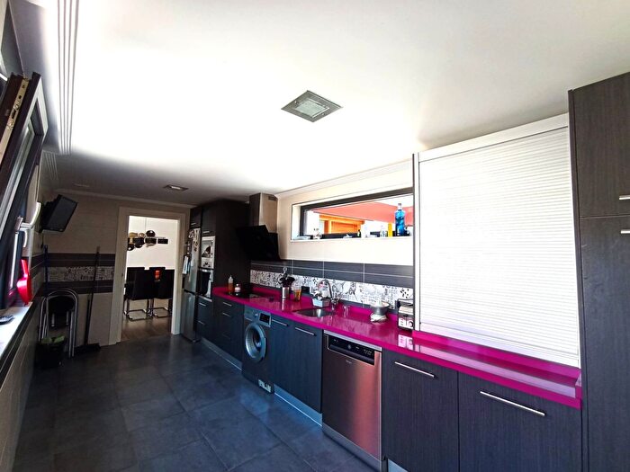 Casas en venta y pisos alquiler - 2