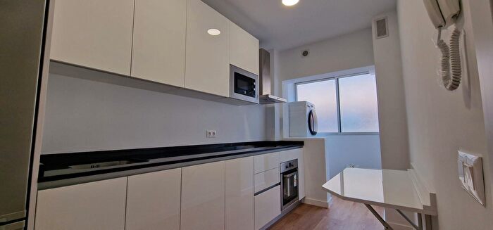 Piso en venta en Centro, Arenales Lugo Avda Marítima de 3 habitaciones