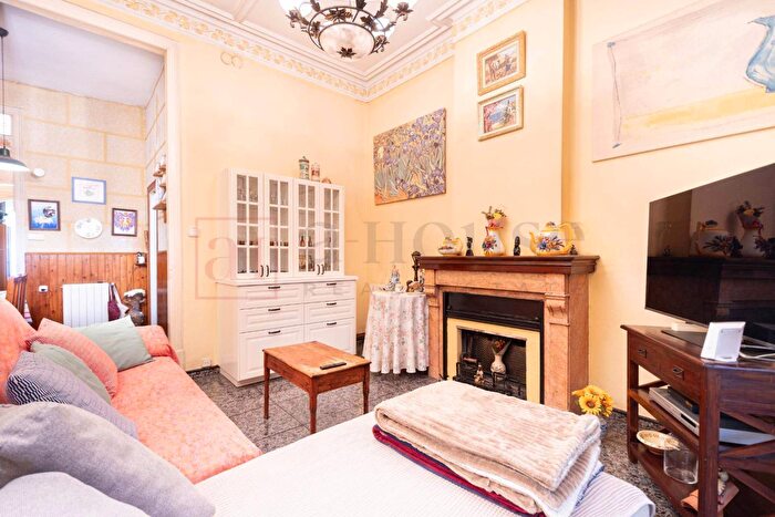 Casas en venta y pisos alquiler - 2