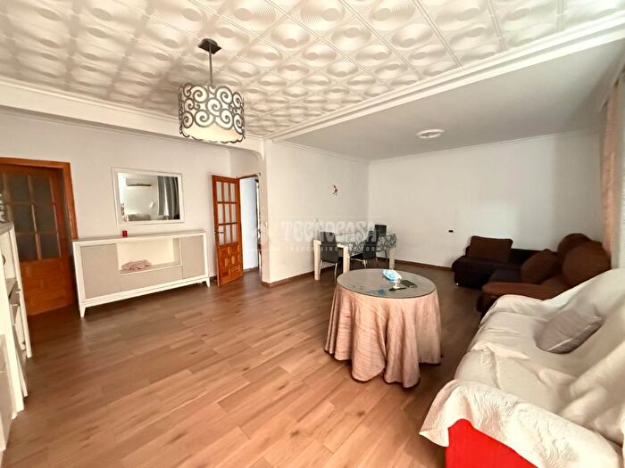 Casas en venta y pisos alquiler - 1