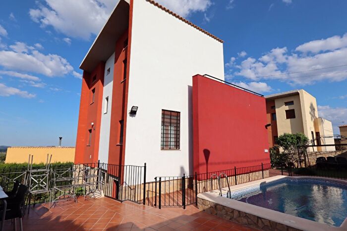 Casa en venta en Las Pedrizas, Chiva de 4 habitaciones