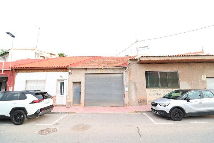 Casas en venta y pisos alquiler - 1