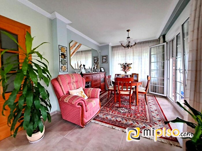 Casas en venta y pisos alquiler - 3