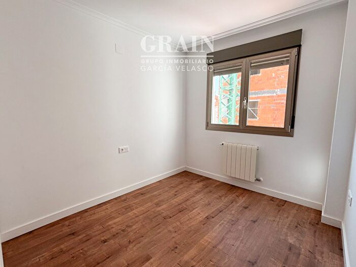 Casas en venta y pisos alquiler - 2