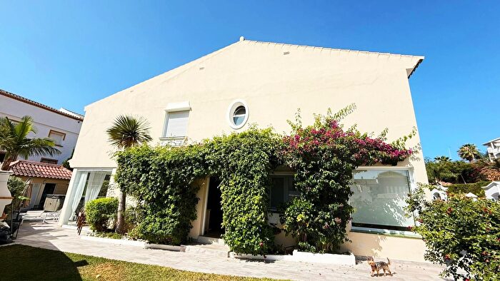 Casa en venta en Benalmádena pueblo, Los Nadales Tio Charles de 4 habitaciones