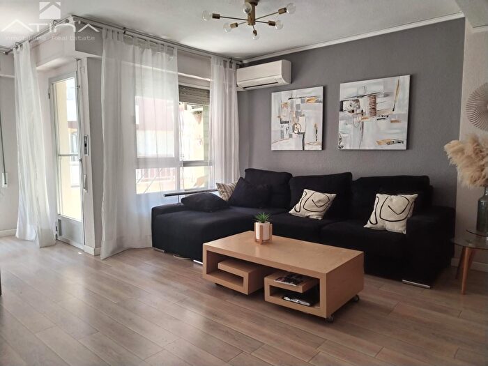 Piso en venta en Centro ciudad, Plaza Elíptica República Argentina de 3 habitaciones
