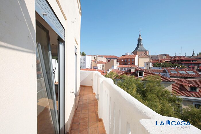 Casas en venta y pisos alquiler - 1