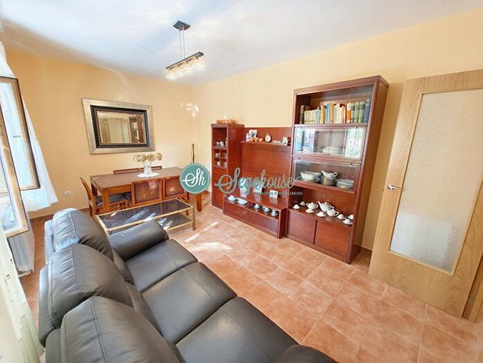 Casas en venta y pisos alquiler - 3