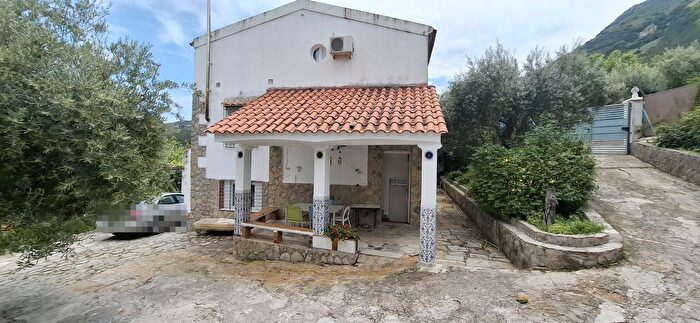 Casa en venta en Jabalcuz, Jaén Capital de 7 habitaciones