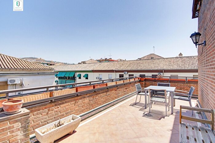 Casas en venta y pisos alquiler - 1