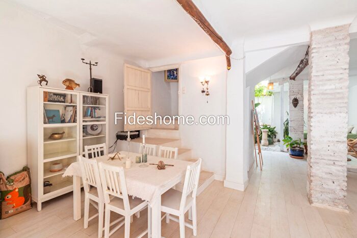 Casas en venta y pisos alquiler - 3
