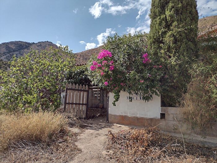 Casa en venta en Sierra Engarcerán, Castellón de 4 habitaciones