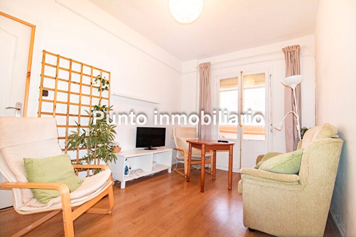 Casas en venta y pisos alquiler - 1