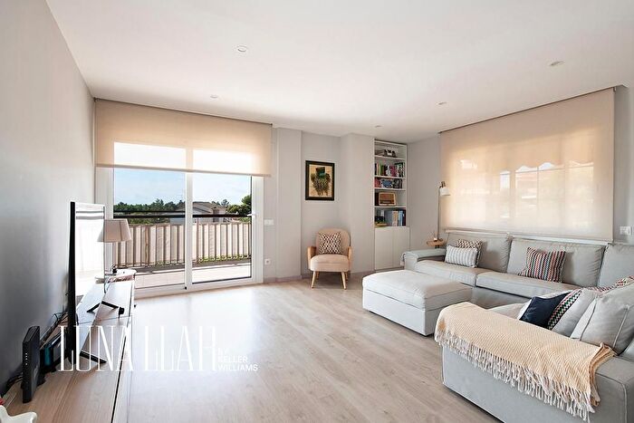 Piso en venta en Montmar, Castelldefels de 4 habitaciones