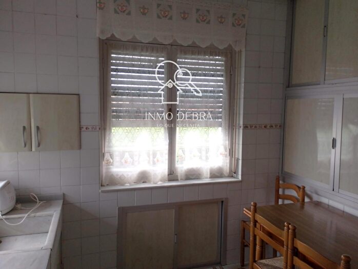 Casas en venta y pisos alquiler - 3