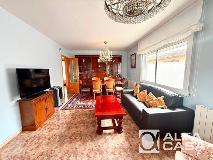 Casas en venta y pisos alquiler - 2