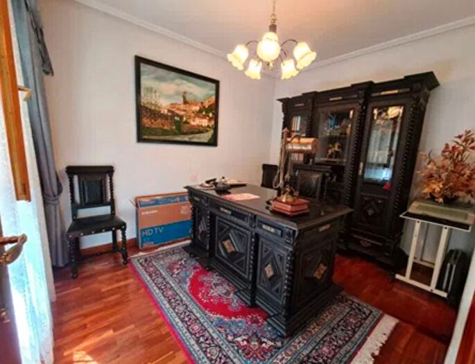 Casas en venta y pisos alquiler - 3