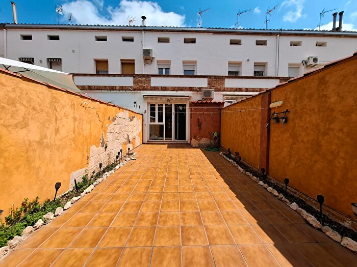 Casas en venta y pisos alquiler - 2