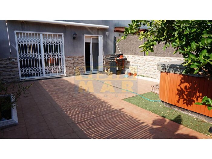 Casa en venta en Santa Maria LEixample Sud Sumella, Cubelles de 4 habitaciones