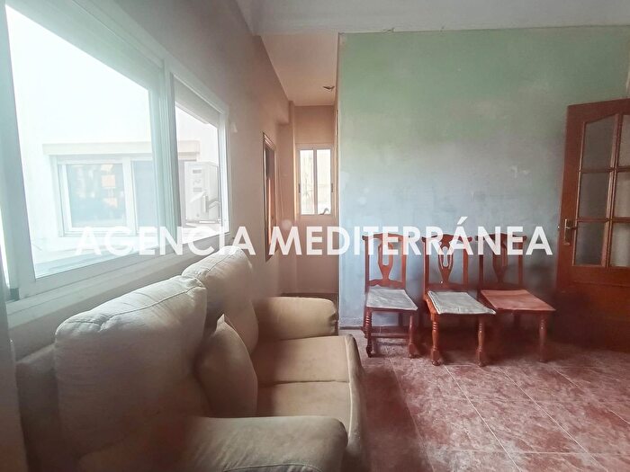 Casas en venta y pisos alquiler - 3