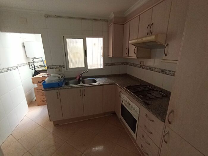 Casas en venta y pisos alquiler - 2