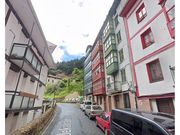 Casas en venta y pisos alquiler - 2