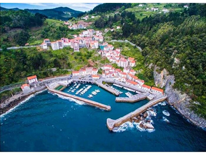 Piso en venta en Elantxobe, Bizkaia de 3 habitaciones