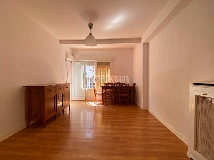 Casas en venta y pisos alquiler - 1