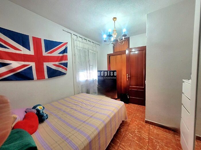 Casas en venta y pisos alquiler - 2