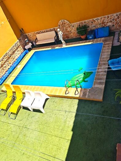 Casas en venta y pisos alquiler - 1