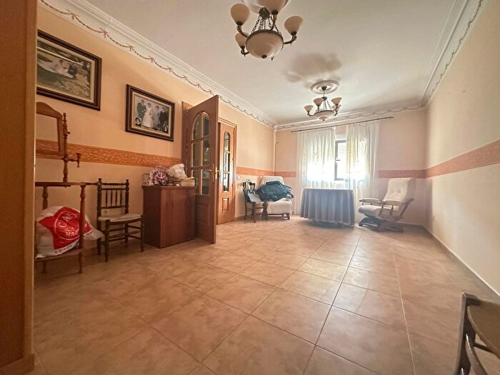 Casas en venta y pisos alquiler - 2