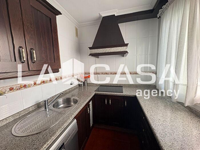 Casas en venta y pisos alquiler - 2