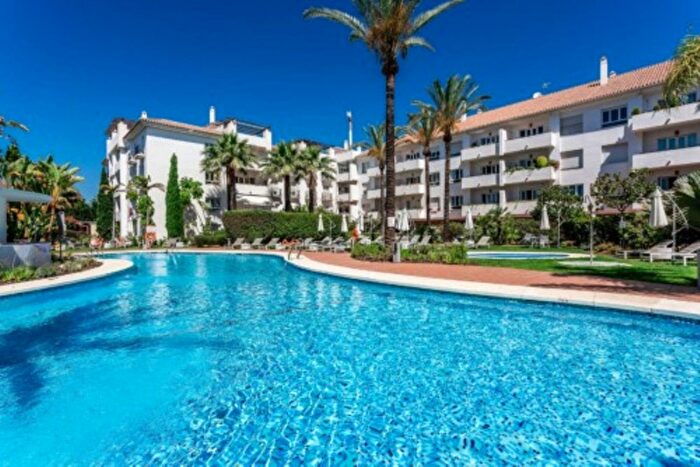 Piso en venta en Nueva Andalucía, Rodeo Alto Guadaiza La Campana de 2 habitaciones