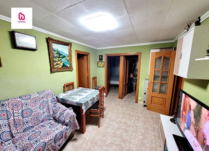 Casas en venta y pisos alquiler - 1