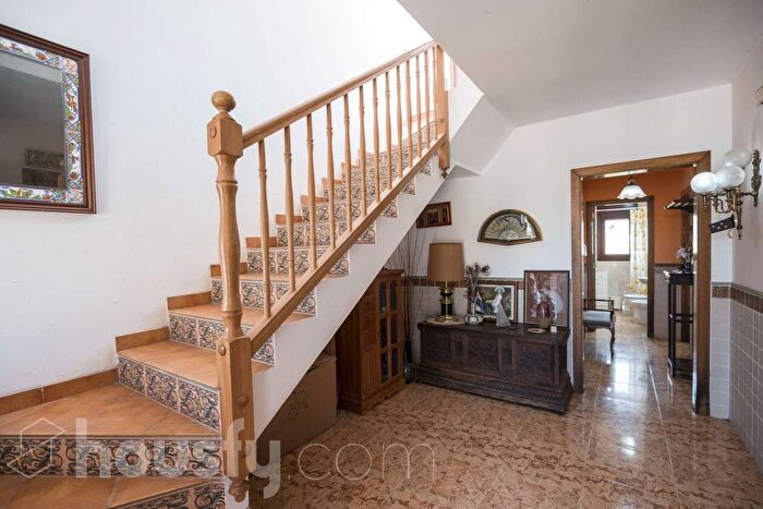 Casas en venta y pisos alquiler - 3