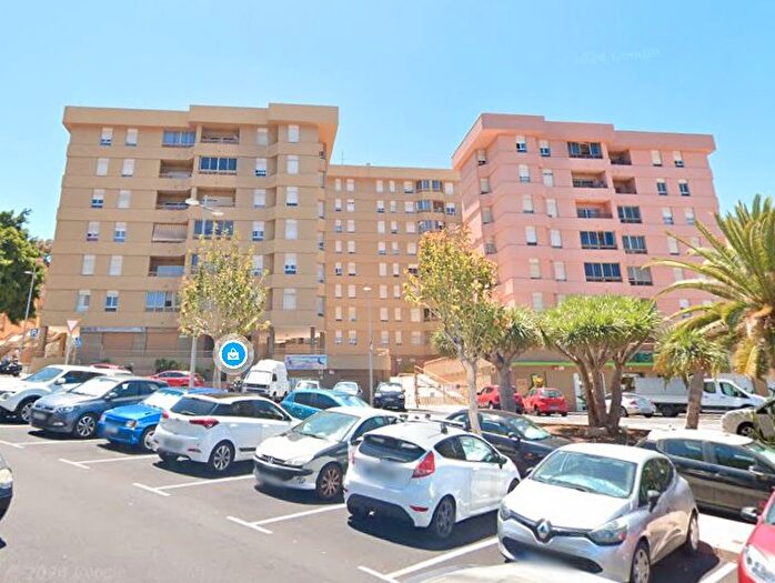 Piso en venta en La Salud La Salle, Villa Ascensión El Perú Cruz del Señor de 3 habitaciones