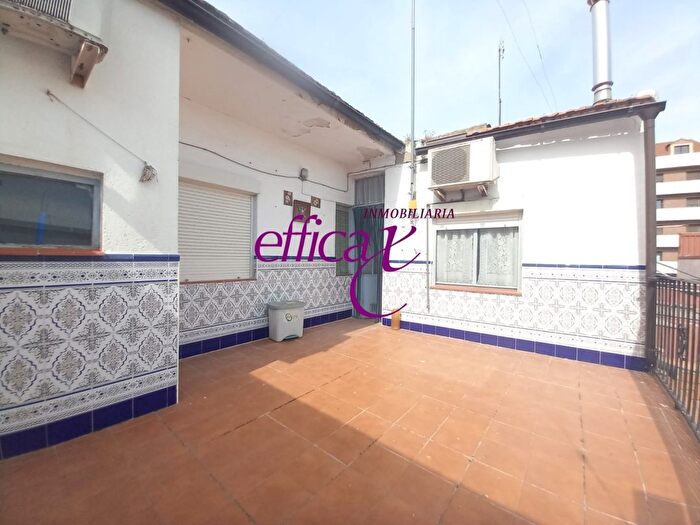 Casas en venta y pisos alquiler - 1