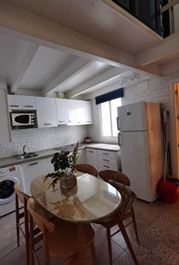 Casas en venta y pisos alquiler - 1