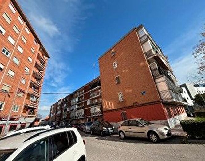 Casas en venta y pisos alquiler - 2