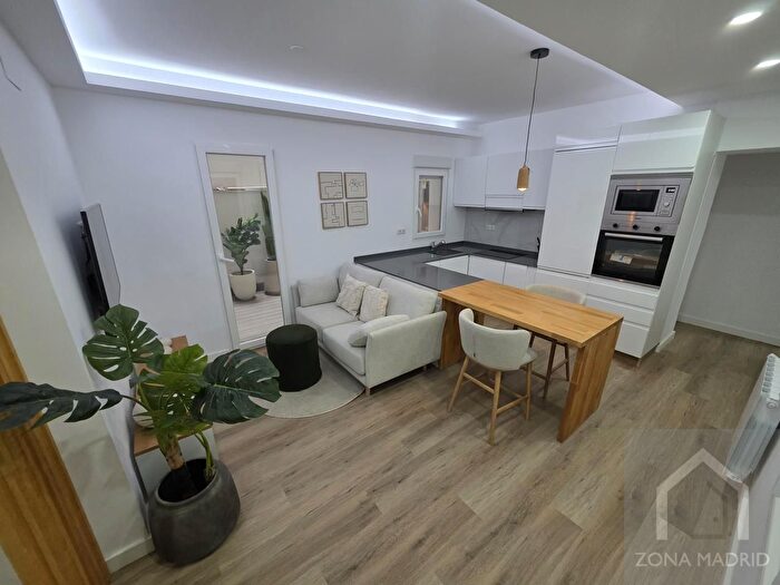 Casas en venta y pisos alquiler - 1