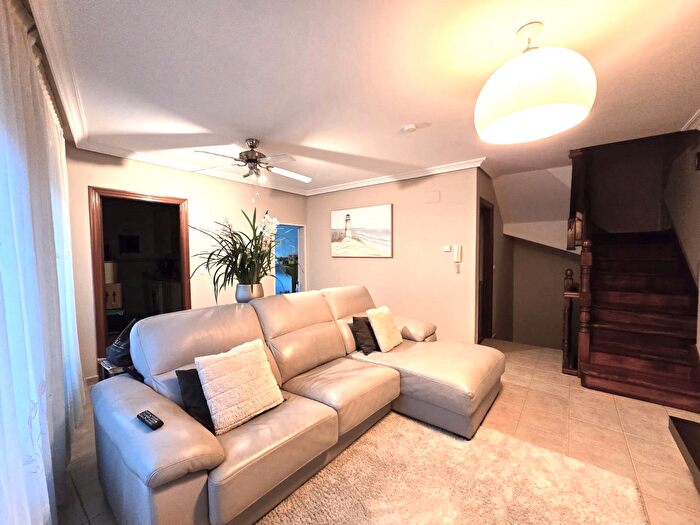 Casas en venta y pisos alquiler - 2