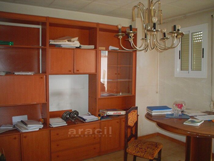 Casas en venta y pisos alquiler - 2
