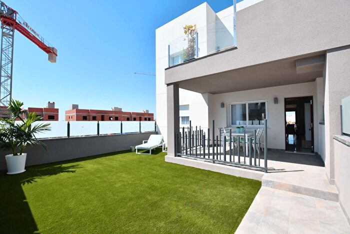 Casas en venta y pisos alquiler - 1