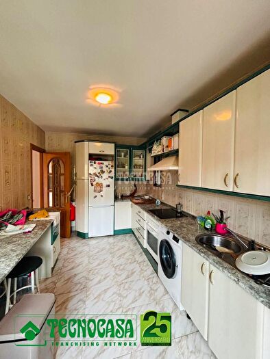 Casas en venta y pisos alquiler - 2