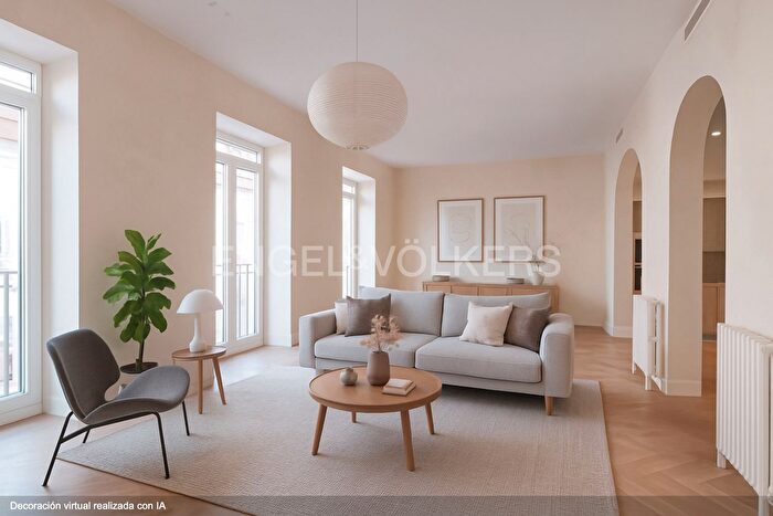 Piso en venta en Centro, Universidad Malasaña de 3 habitaciones