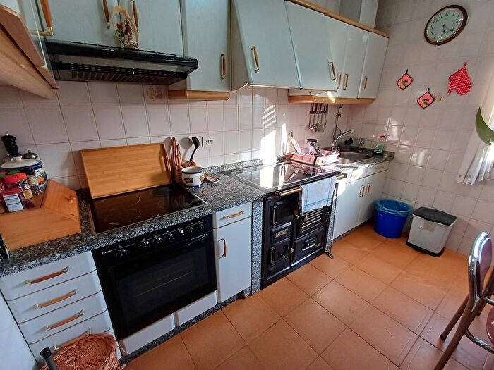 Casas en venta y pisos alquiler - 2