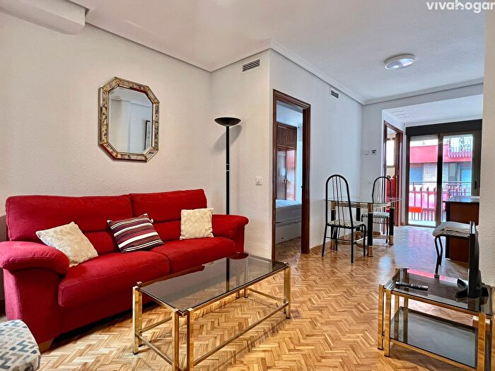 Casas en venta y pisos alquiler - 1