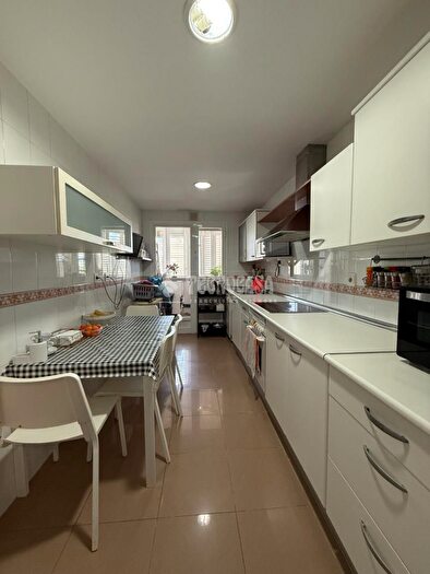 Casas en venta y pisos alquiler - 3