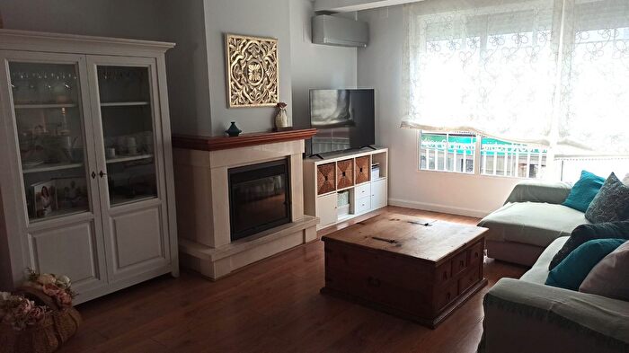 Casas en venta y pisos alquiler - 1