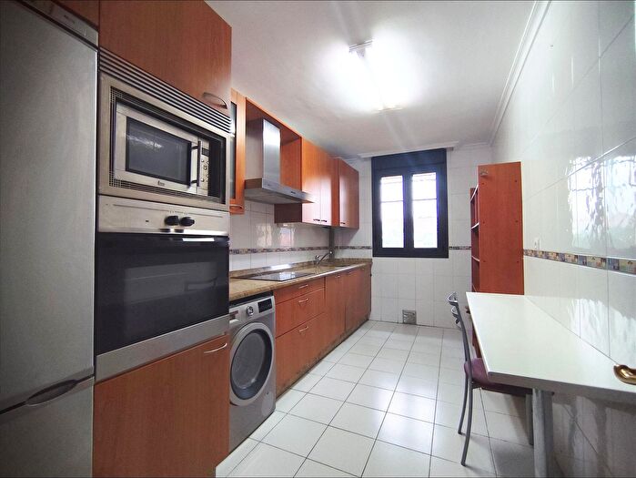 Casas en venta y pisos alquiler - 1